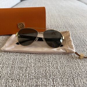Tory Burch Aviator Sunglasses